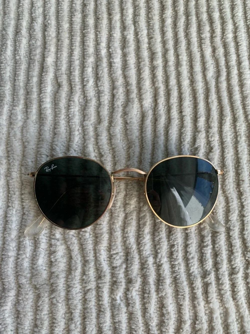 Ray-Ban Gold Frame Sunglasses - Picture 6 of 7